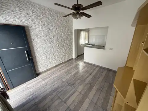 Depto Tipo Casa en Alquiler de 2 ambientes