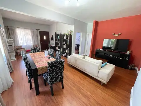 Quinta en Venta con 4 cocheras
