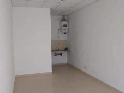 Local en Alquiler en Banfield, $ 700.000