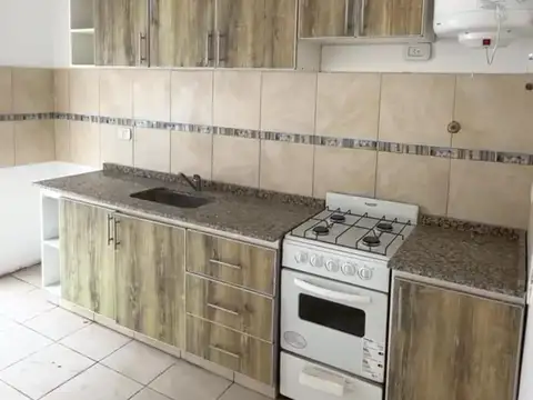 Casa 3 ambientes con 2 baños