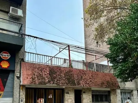 VENTA - CASA 2 DORMITORIOS - GALPON - LOTE PARA EDIFICIO -
