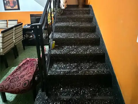 Casa 4 ambientes con 1 baño