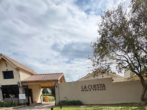 CASA 4 AMB. - PILETA - BARRIO PRIVADO - MANZANARES