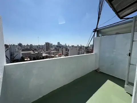 VENTA - MONOAMBIENTE PISO ALTO - CONSTITUCION