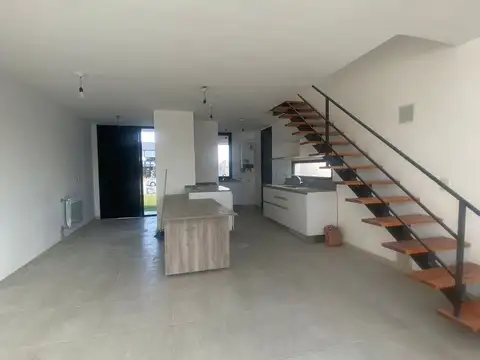 Casa en Alquiler de 3 dormitorios