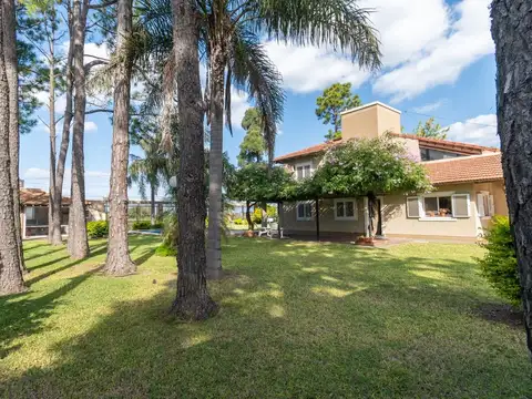 Casa 6 ambientes con 3 baños