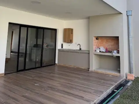 Casa en Venta en Barrio Tres Cerritos, USD 260.000