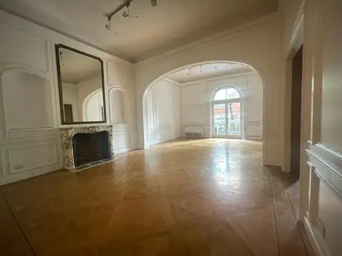 Blas Parera 100, Piso 1