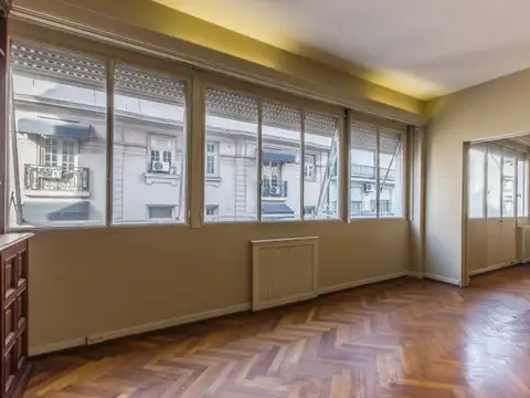 Montevideo 1100, Piso 5