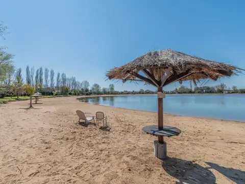 Casa 5 ambientes en venta en Isla del Este, Delta
