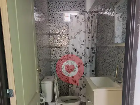 Casa 2 ambientes con 1 baño