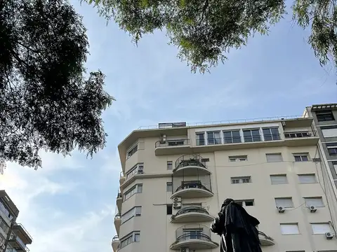 Excelente Dúplex con Gran Terraza en Esquina, Muy Luminoso y Vista Abierta