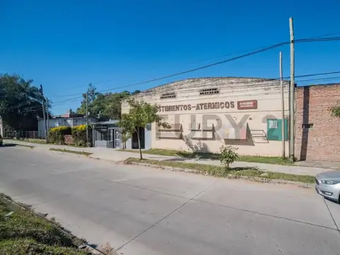 Galpon en Venta 15  mts Frente