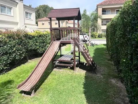 Departamento en Venta en Complejo Liquidambar, USD 165.000