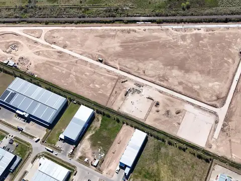 Lote Comercial en Plaza Industrial Escobar
