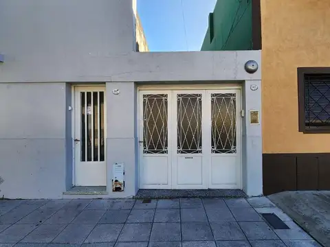 Aristóbulo del Valle 900