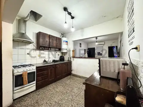 Casa en Venta con 3 cocheras