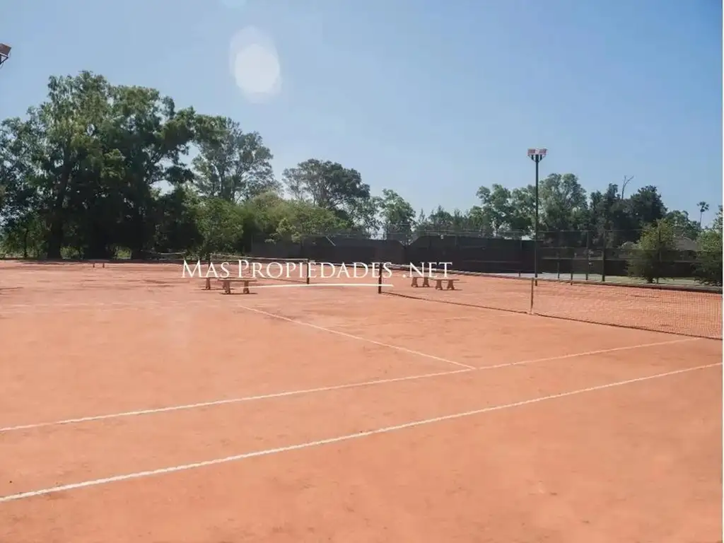 Terreno - 750  m² Total