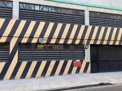 VENTA Cochera fija cubierta en Balvanera  Seguridad 24 horas Acceso cómodo