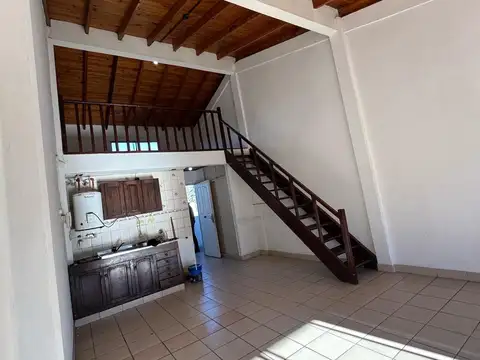 Depto Tipo Casa en Alquiler de 2 ambientes