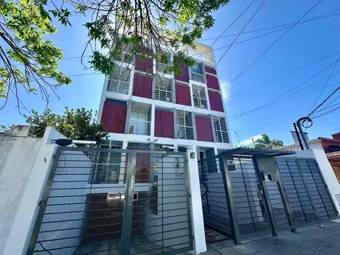 Mitre 145, Planta baja