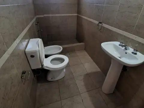 ALQUILER CIUDAD MADERO 2 AMB CON BALCON SIN EXPENSAS