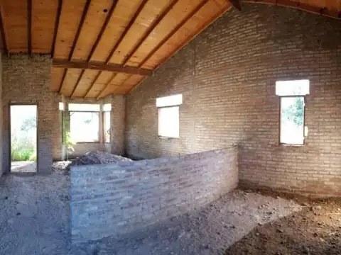 Casa 2 ambientes con 1 baño