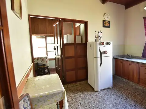 Casa 4 ambientes con 1 baño