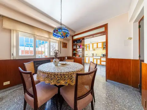 Depto Tipo Casa en Venta con 1 cocheras