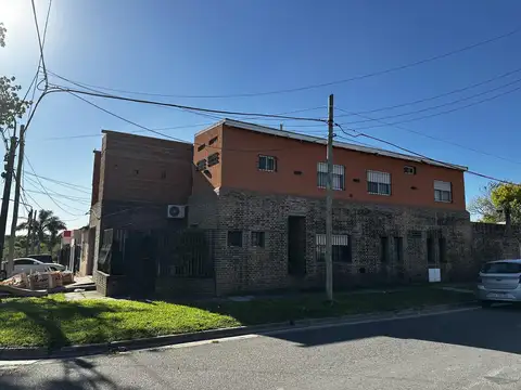 Casa en Venta de 3 dormitorios. Con patio y parrilla. Ariel Del Plata, Campana