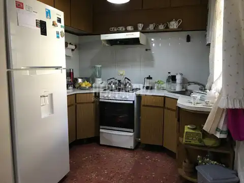 Casa 3 ambientes con 2 baños