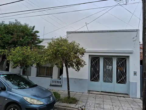 CASA DOS DORMITORIOS EN VENTA