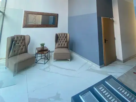 Departamento en alquiler amoblado c/ cochera en Lomas de Zamora