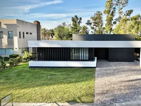 Casa en Alquiler de 3 dormitorios