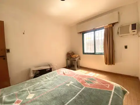 Venta Casa de 3 Dormitorios con patio, quincho y cochera en Las Delicias, Rosari