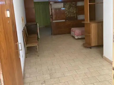 25 De Mayo 1700 , Piso 3