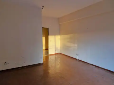 Directorio 100, Piso 1