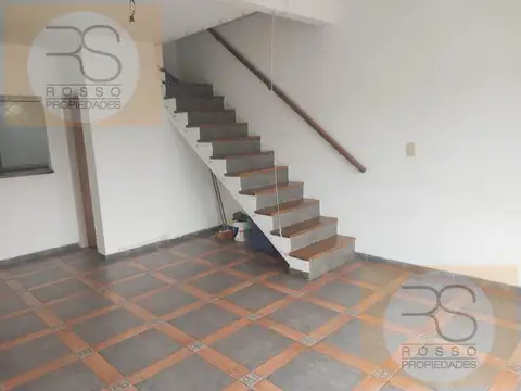 Depto Tipo Casa en Venta en Ramos Mejia, USD 58.000