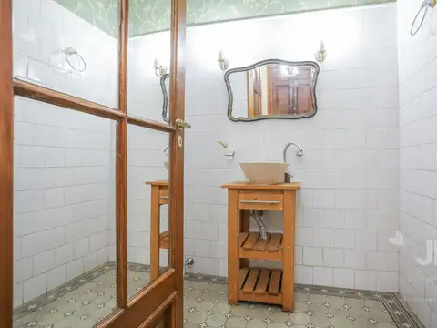 Departamento 5 ambientes con 2 baños