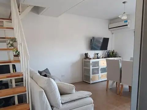 Depto Tipo Casa 2 ambientes con 1 baño