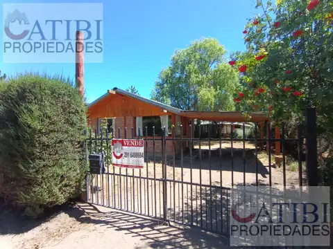 Casa con amplio lote en Dina Huapi