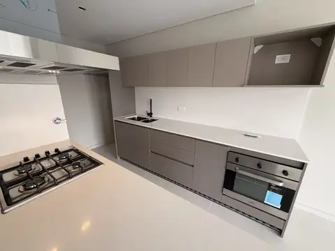 Departamento 4 ambientes con 3 baños