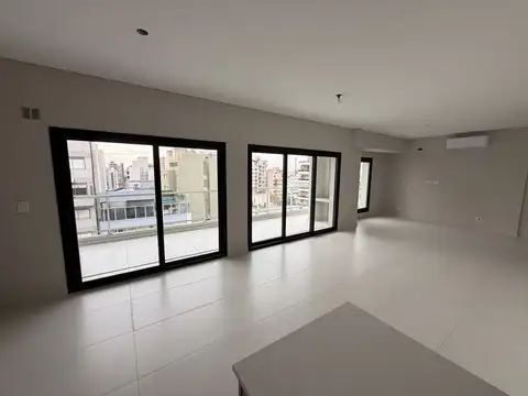 GOBERNADOR IRIGOYEN 100, Piso 9