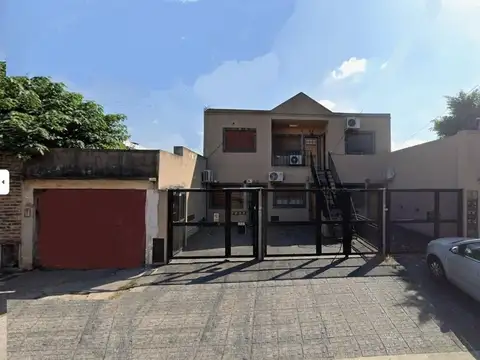 Ph de 2 ambientes con patio y cochera Ramos mejia