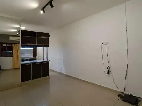 Depto Tipo Casa en Venta en Ramos Mejia, USD 73.000