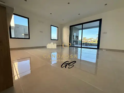 Casa en Venta en Pilar Del Este, USD 180.000