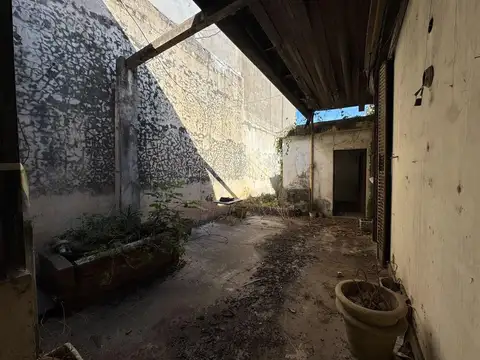 Casa 4 ambientes con 1 baño