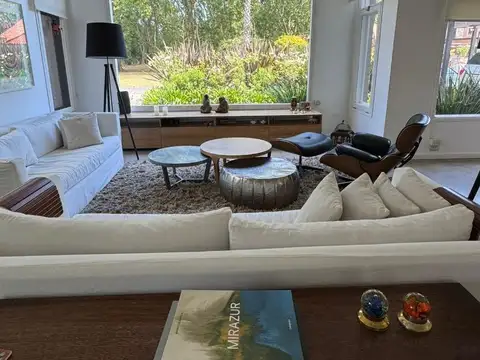 Casa en Venta en Club El Carmen, USD 800.000