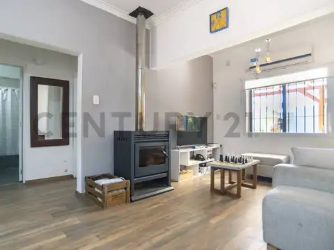 CASA VENTA EN SAN CARLOS 2 DORMITORIOS Y PILETA