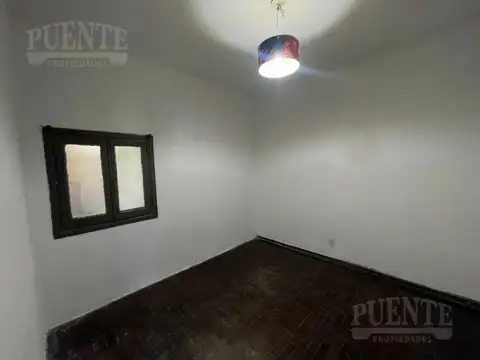 Casa en Alquiler en Lomas De Zamora, $ 650.000